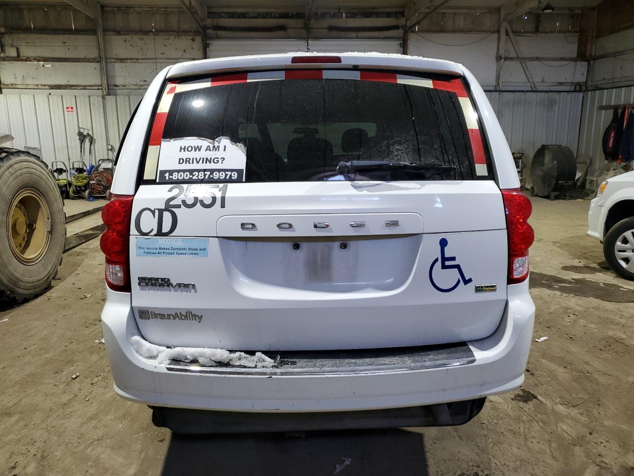 2017 Dodge Caravan - Image 6