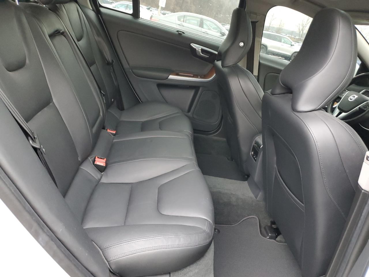2016 Volvo S60 - Image 10