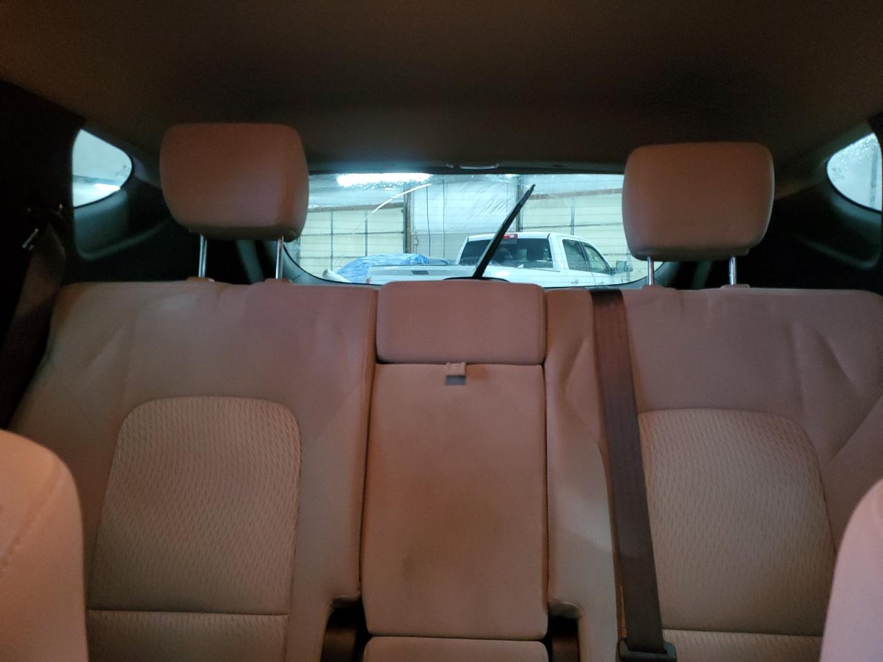 2017 Hyundai Santa Fe - Image 10