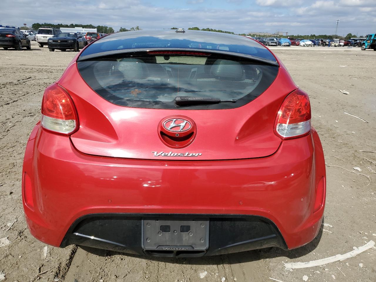 2013 Hyundai Veloster - Image 6