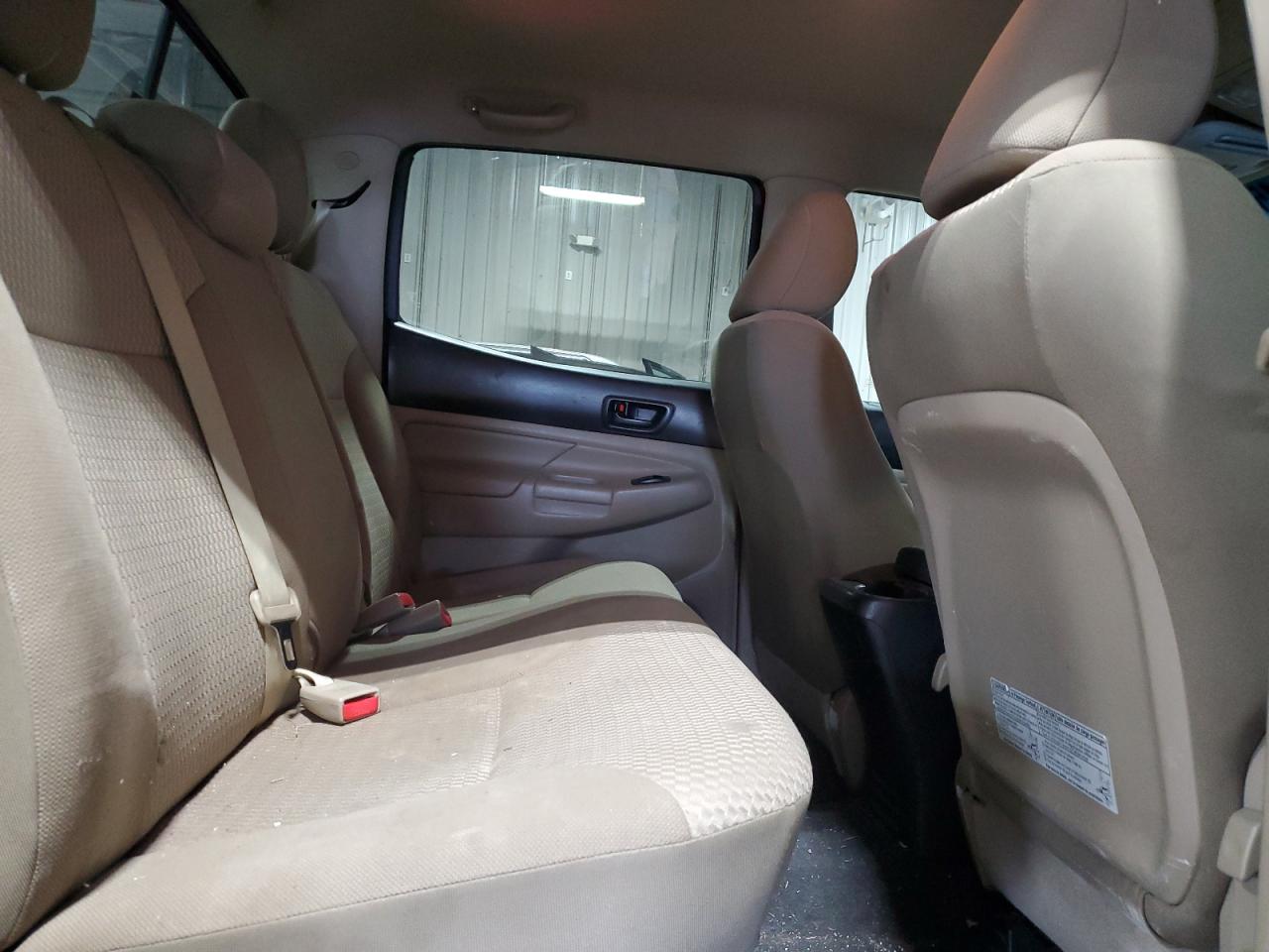 2012 Toyota Tacoma - Image 11