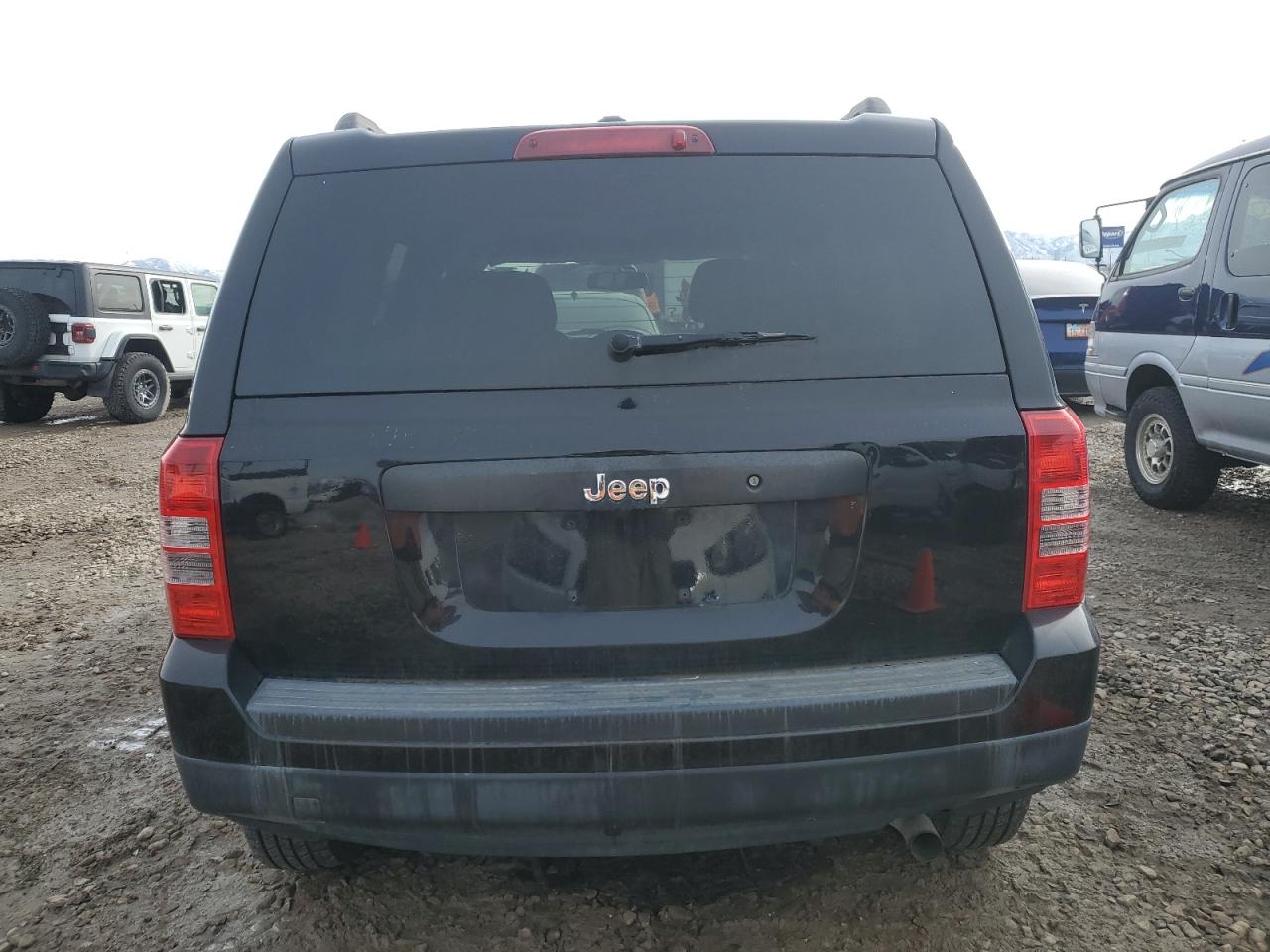 2016 Jeep Liberty (Patriot) - Image 6