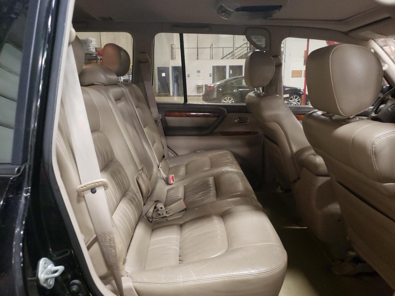 1999 Lexus LX - Image 11
