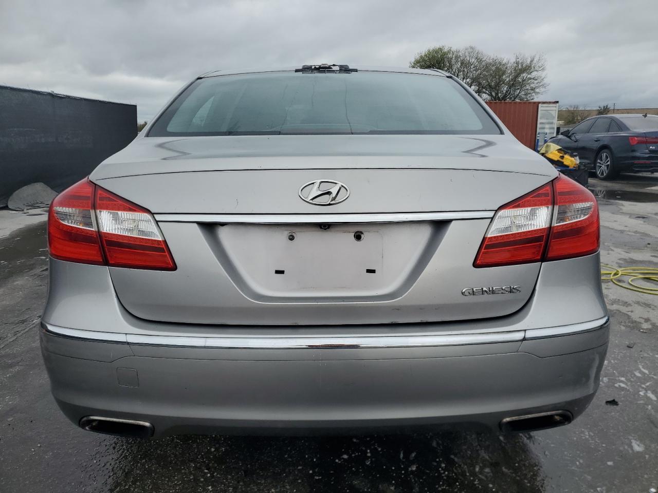 2012 Hyundai Genesis - Image 6