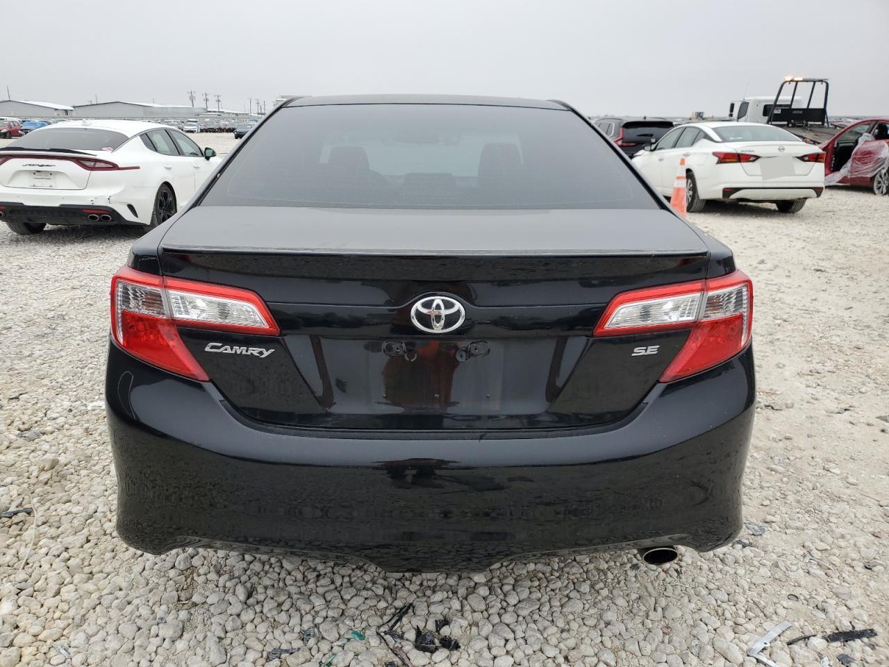 2014 Toyota Camry - Image 6