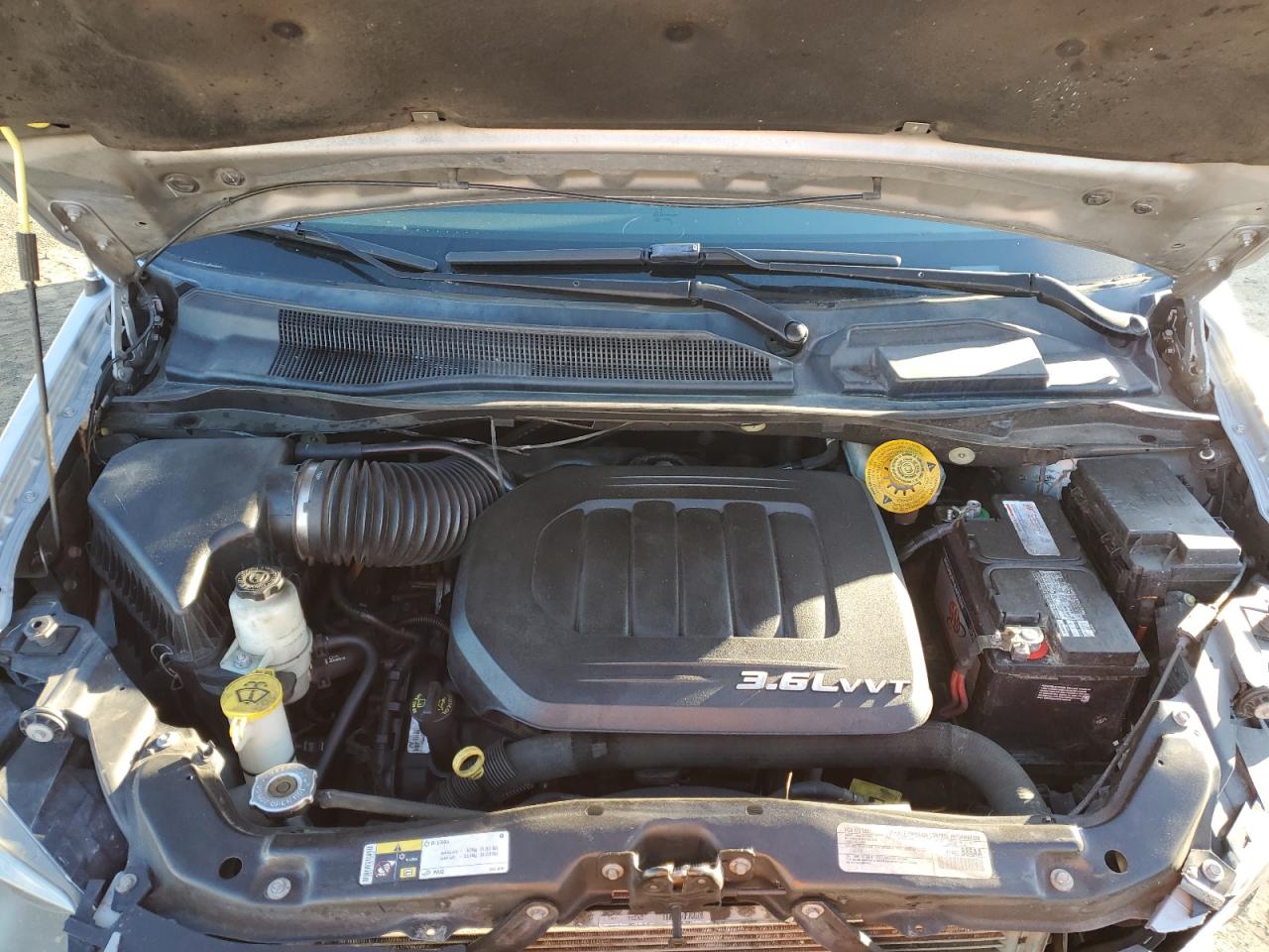 2017 Dodge Caravan - Image 14