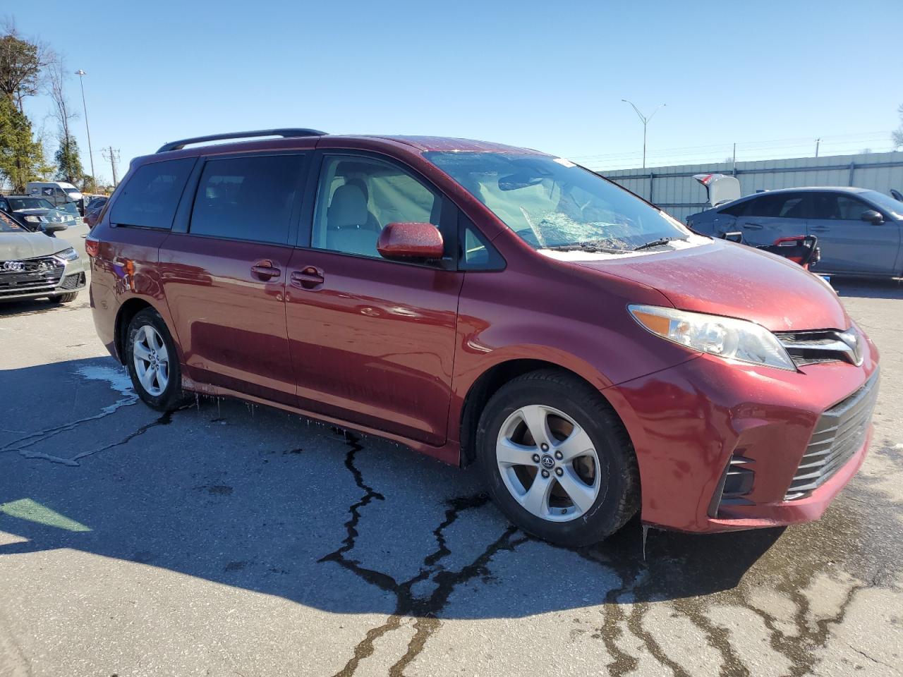 2019 Toyota Sienna - Image 4