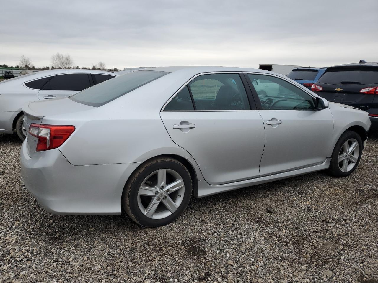 2014 Toyota Camry - Image 3