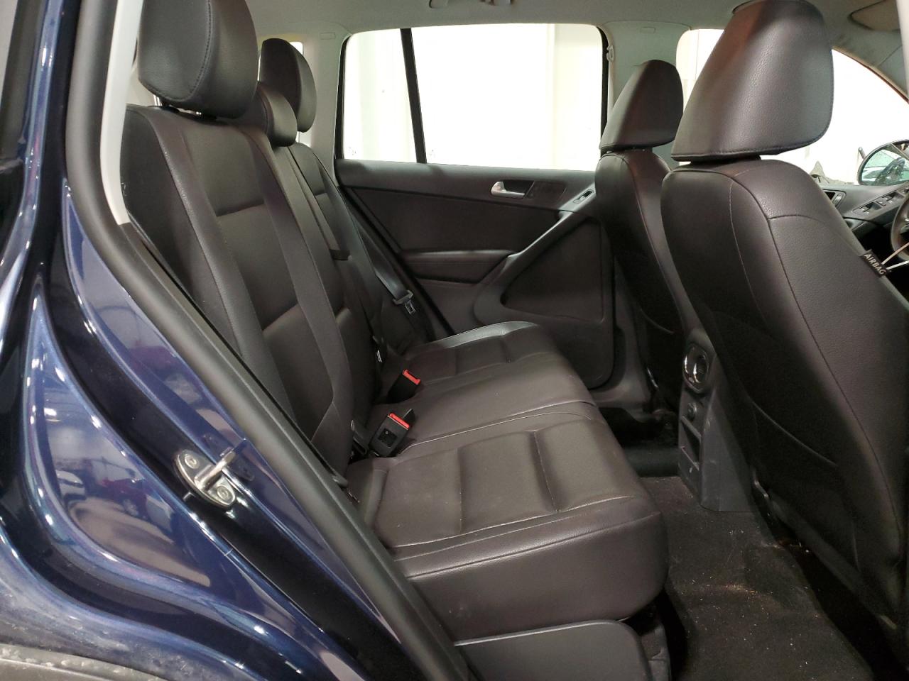 2016 Volkswagen Tiguan - Image 11