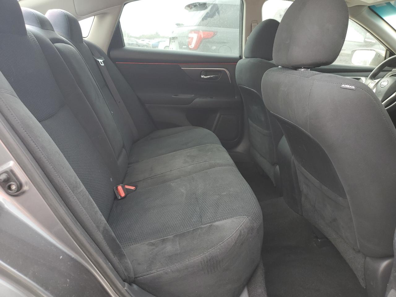 2015 Nissan Altima - Image 10
