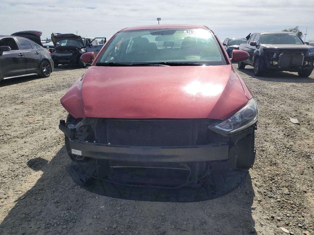 2018 Hyundai Elantra - Image 5