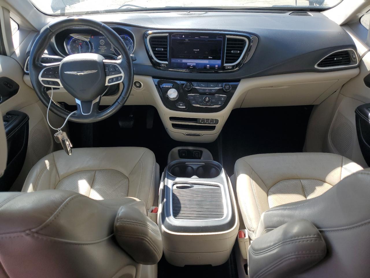 2021 Chrysler Pacifica - Image 8