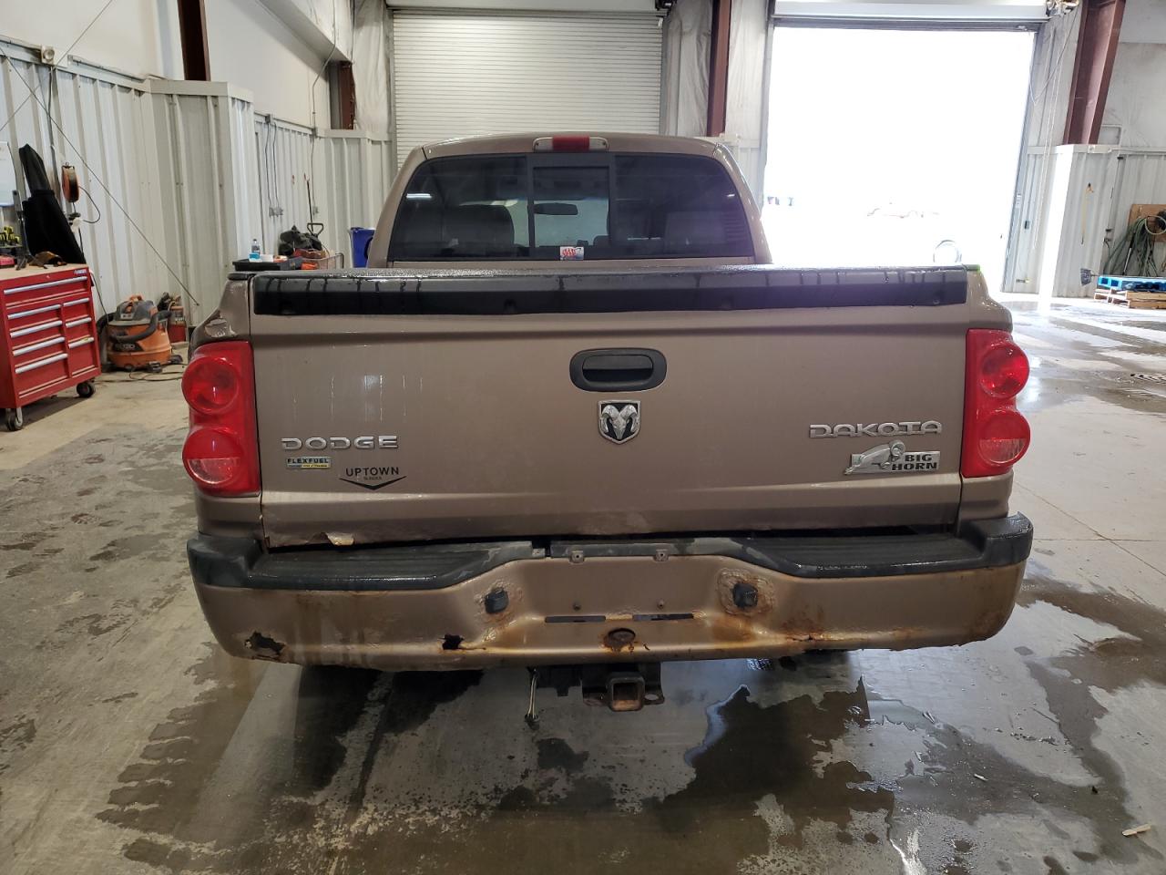 2010 Dodge Dakota - Image 6