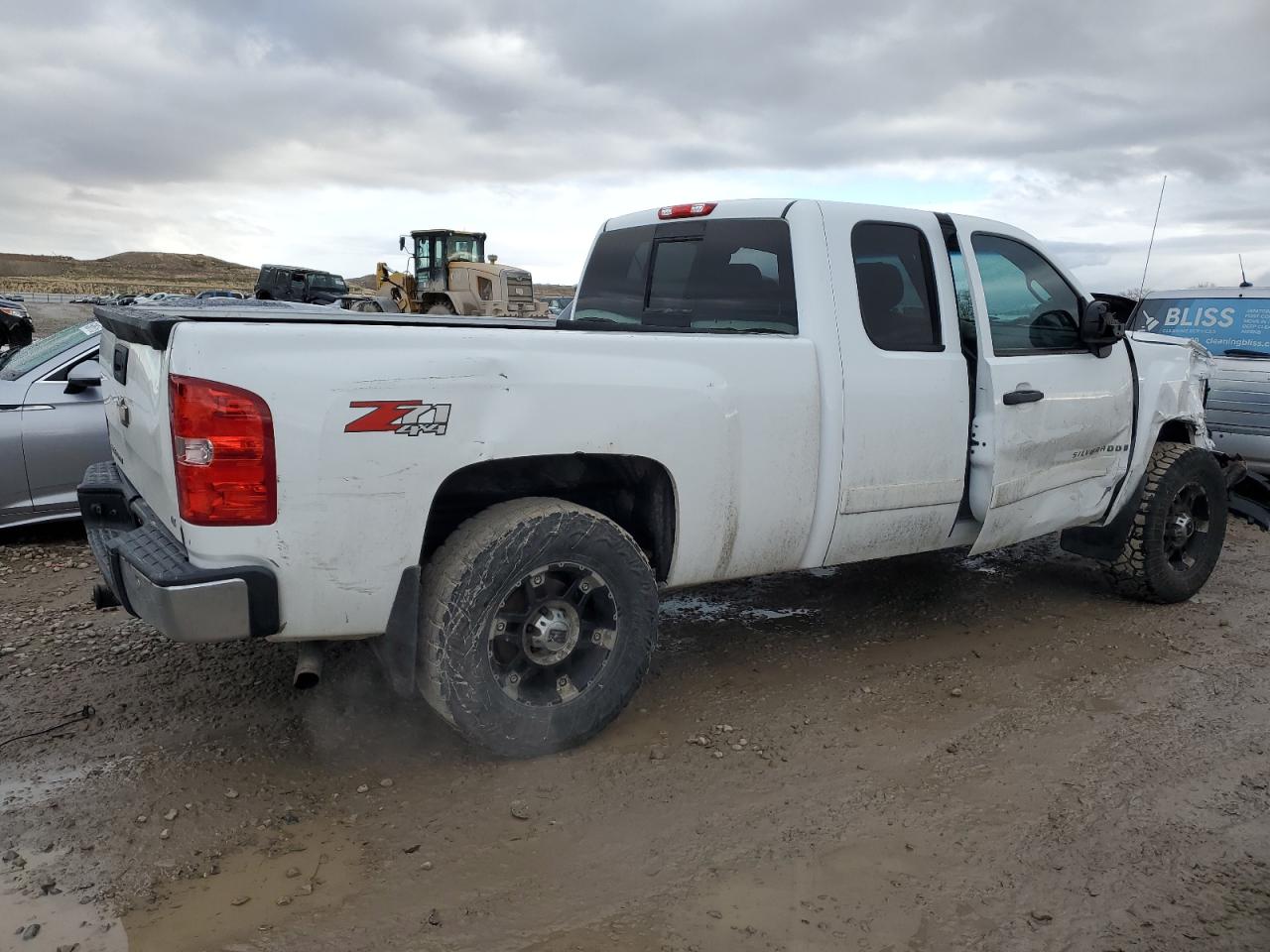 2008 Chevrolet Silverado - Image 3