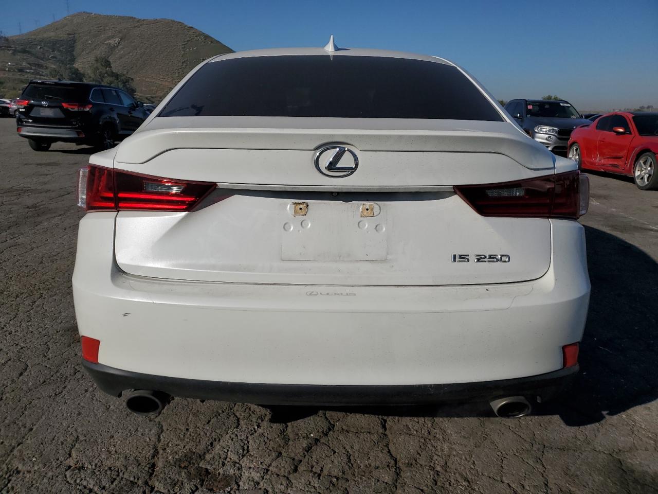 2015 Lexus IS - Image 6