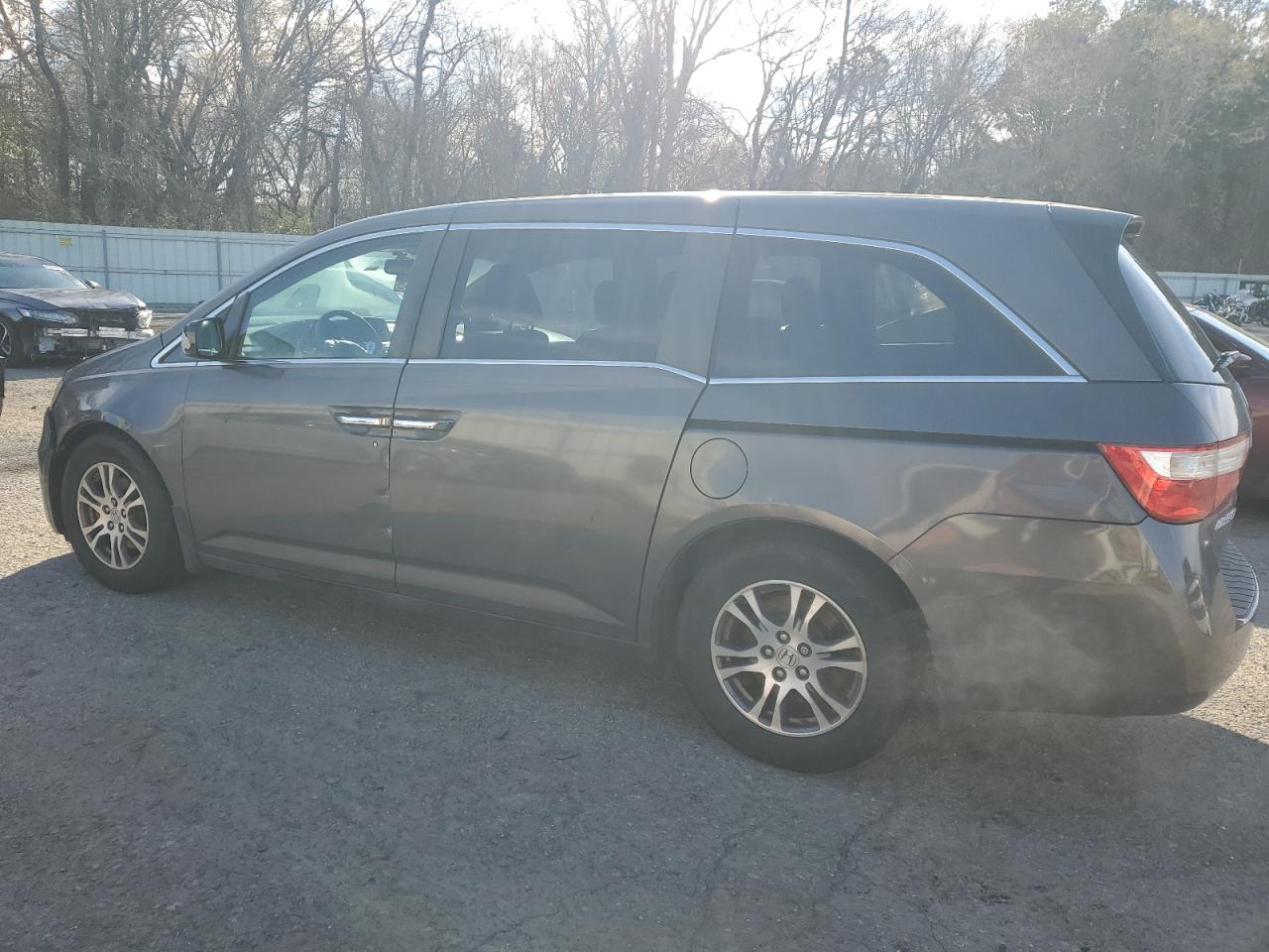2013 Honda Odyssey - Image 2