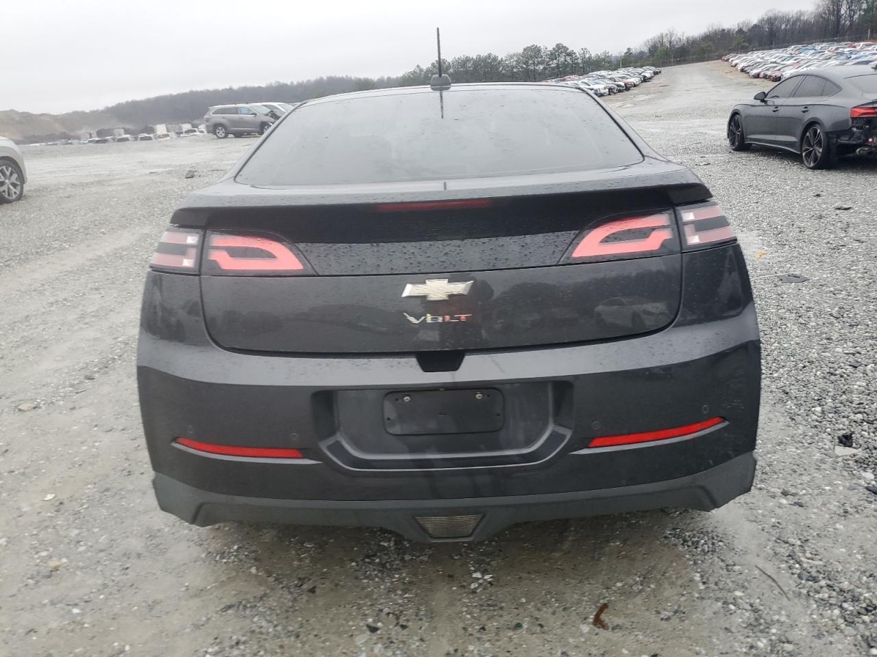2015 Chevrolet Volt - Image 6