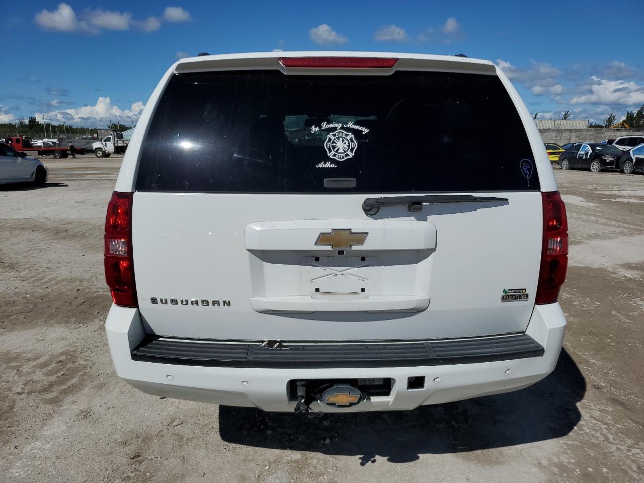 2009 Chevrolet Suburban - Image 6
