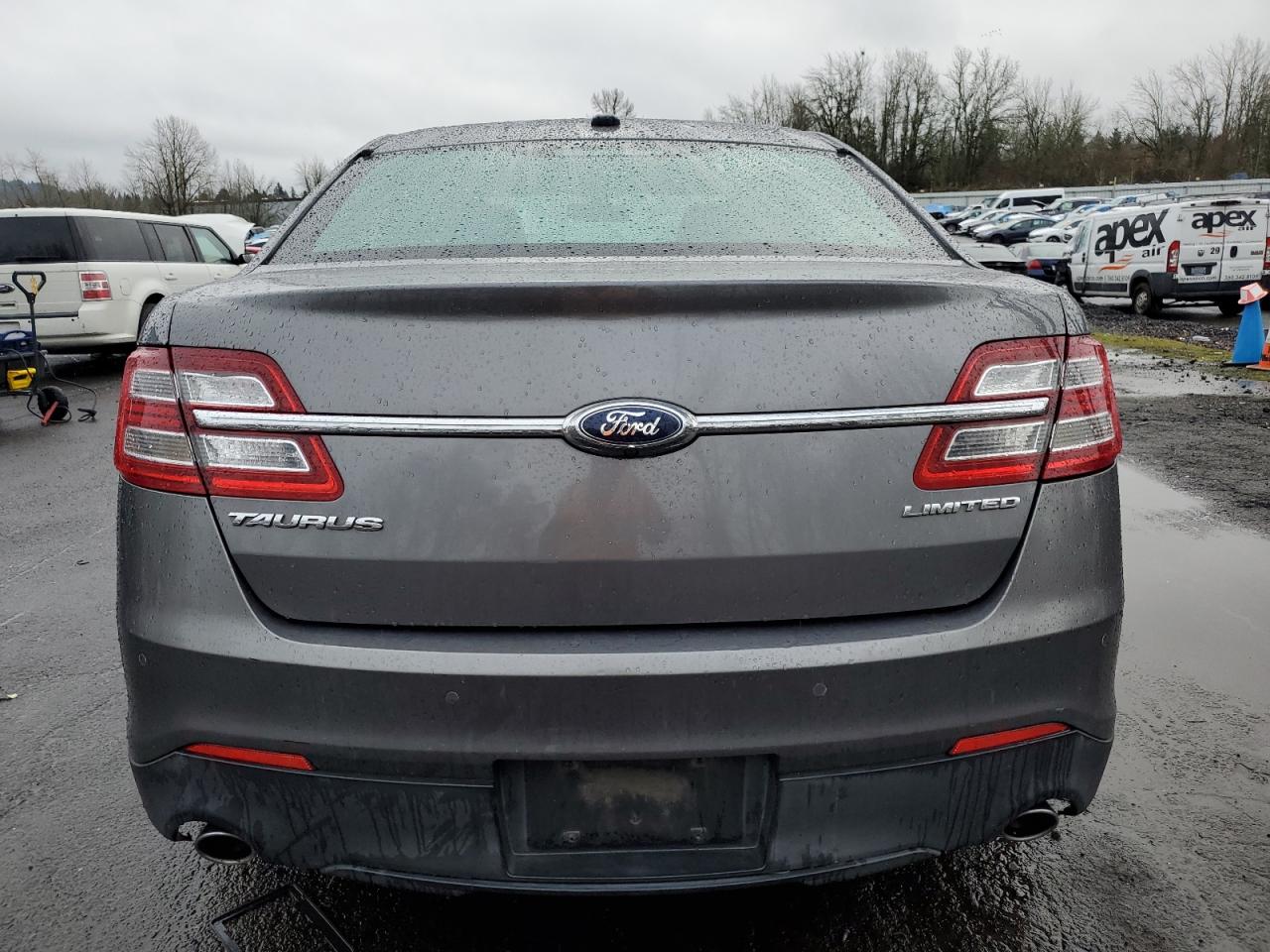 2014 Ford Taurus - Image 6