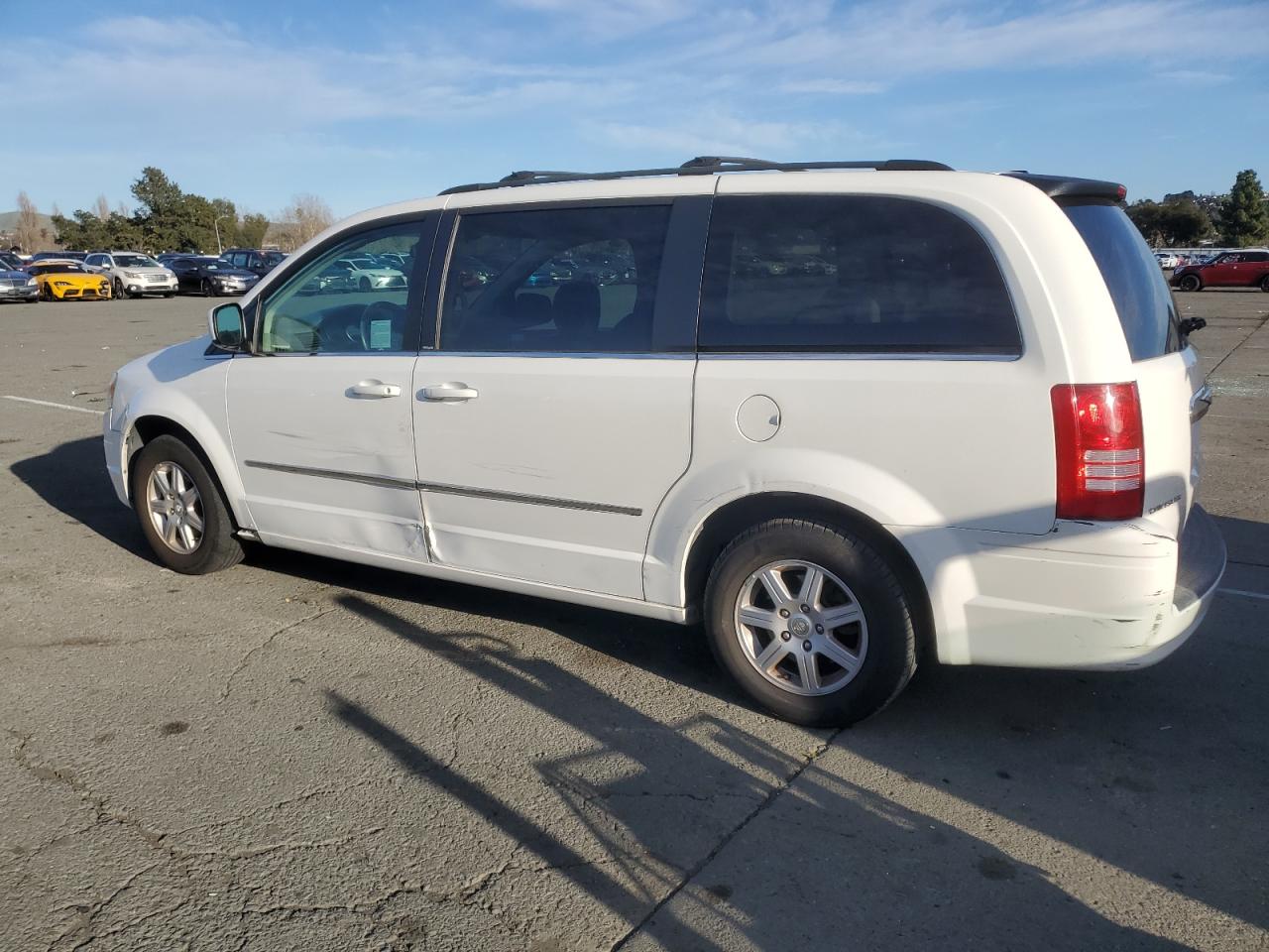 2010 Chrysler Town & Country - Image 2