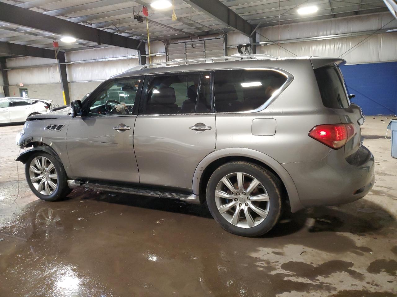 2012 Infiniti QX56 - Image 2