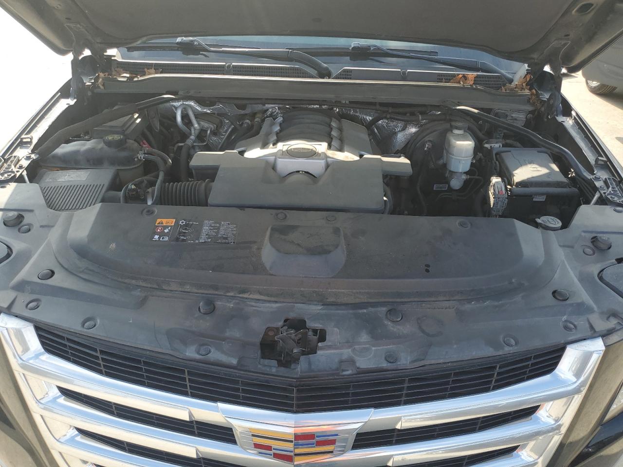 2015 Cadillac Escalade - Image 11