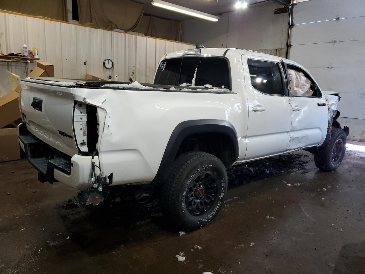 2019 Toyota Tacoma - Image 3