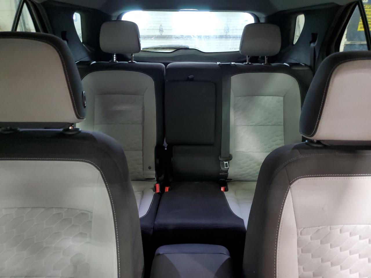 2020 Chevrolet Equinox - Image 10