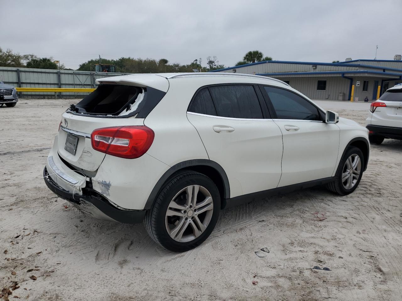 2015 Mercedes-Benz GLA-klasse - Image 3
