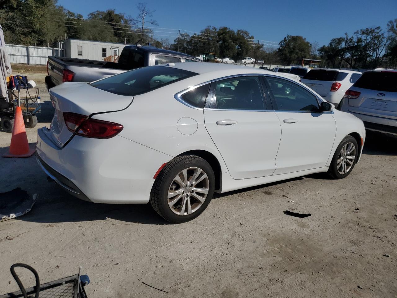 2015 Chrysler 200 - Image 3