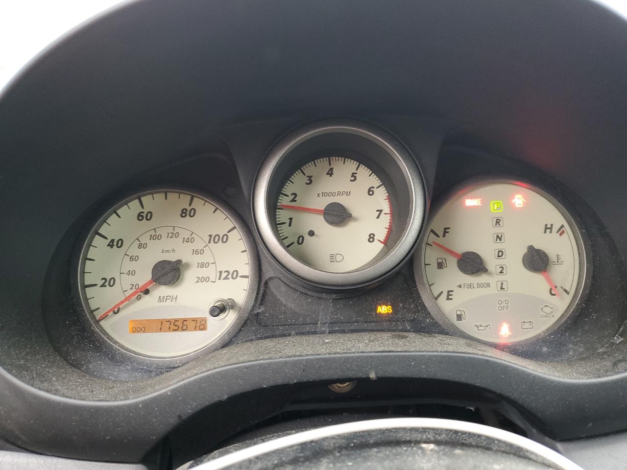2003 Toyota RAV 4 - Image 9