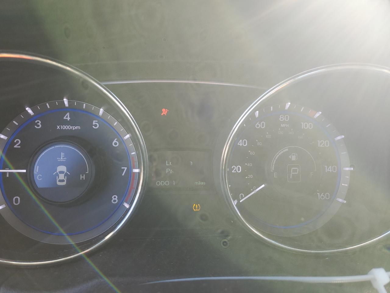 2012 Hyundai Sonata - Image 9