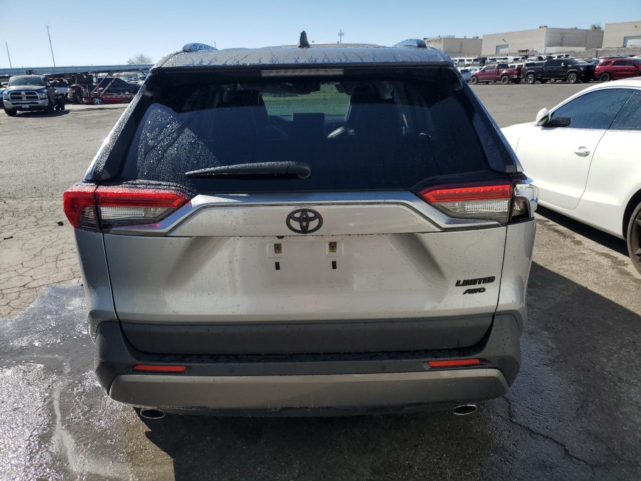2019 Toyota RAV 4 - Image 6