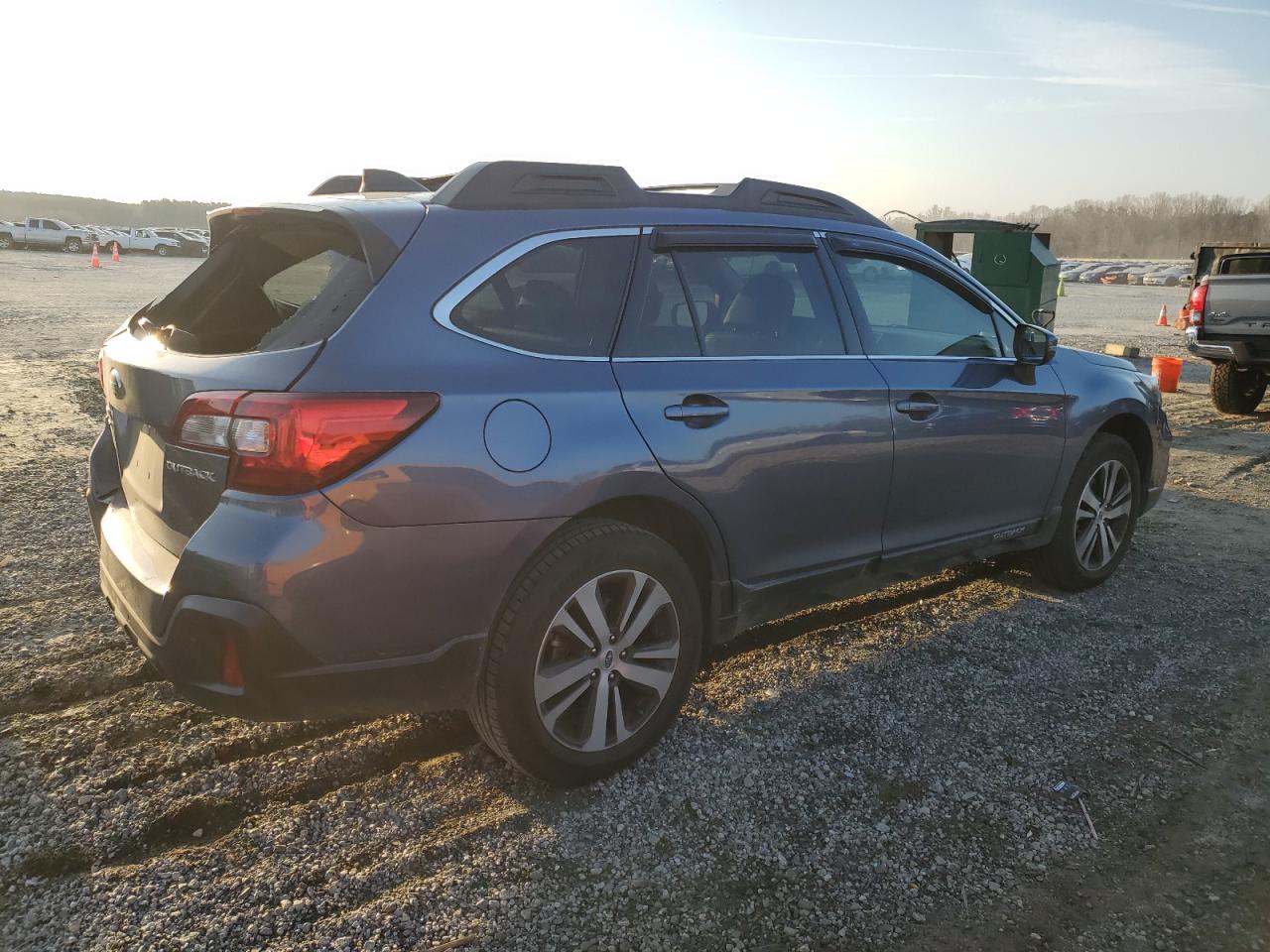 2018 Subaru Outback - Image 3