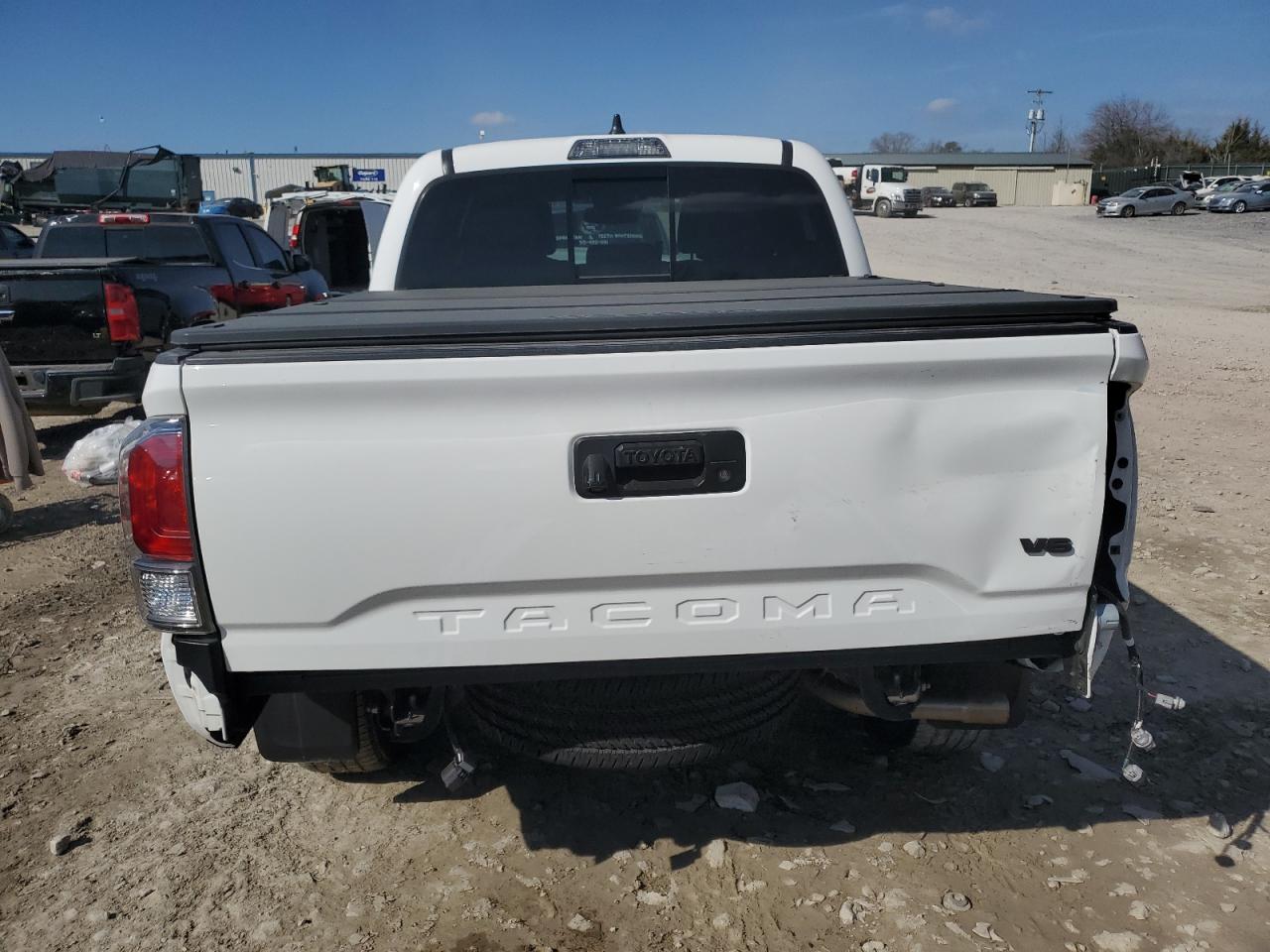 2020 Toyota Tacoma - Image 6