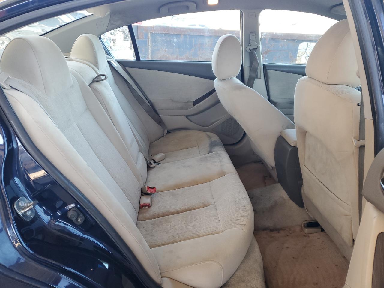 2011 Nissan Altima - Image 10