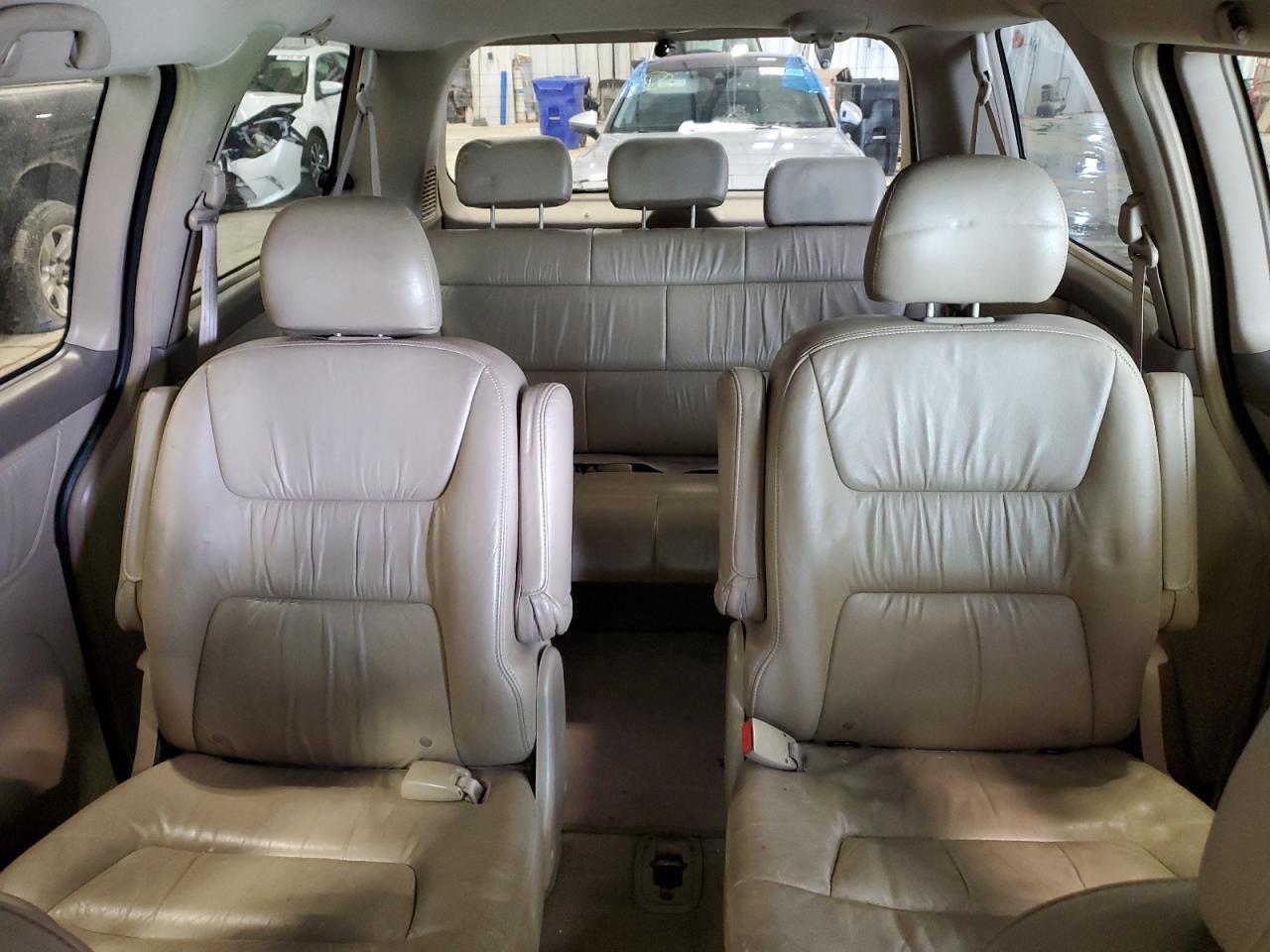 2003 Honda Odyssey - Image 10