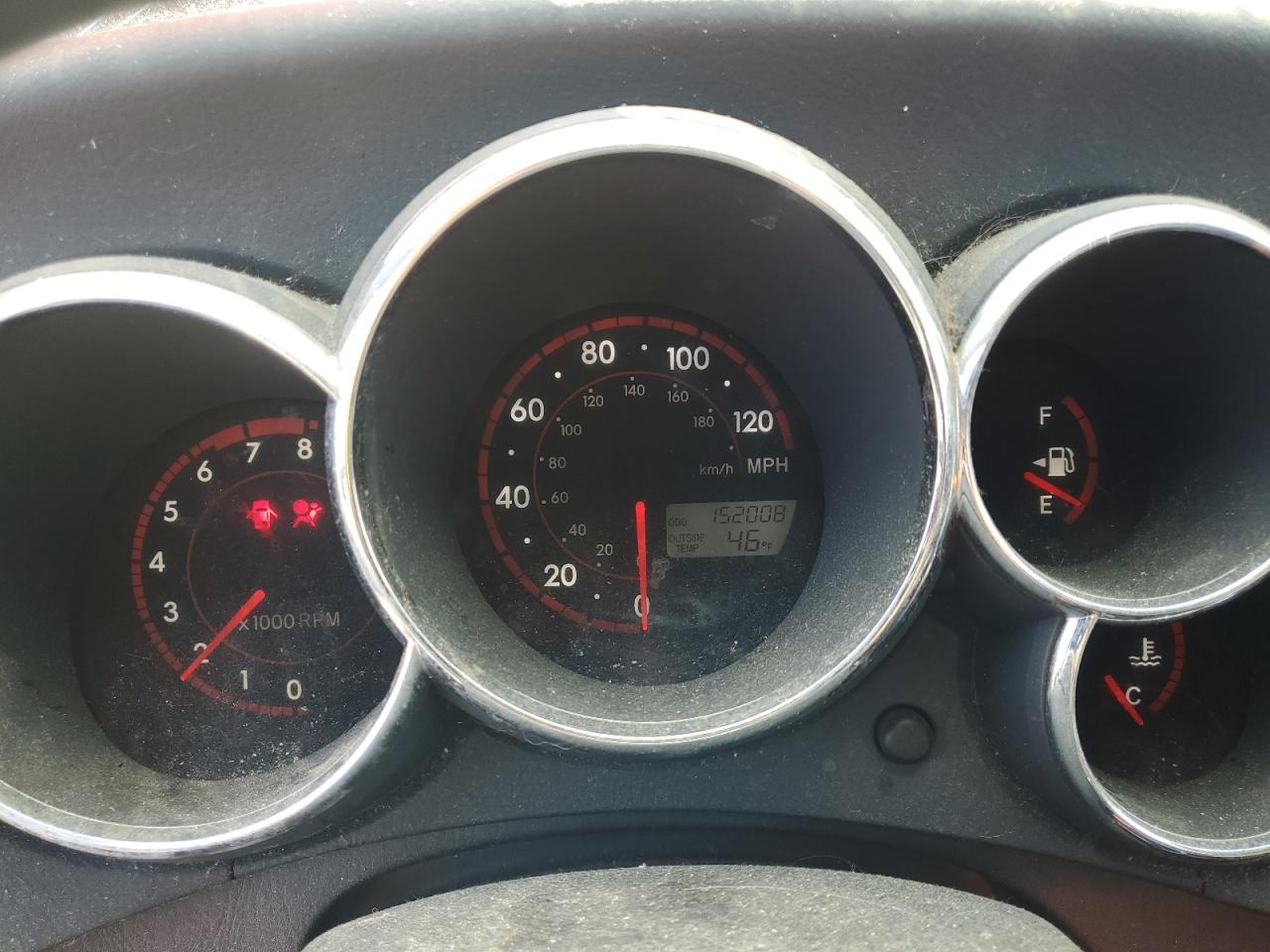 2005 Pontiac Vibe - Image 9