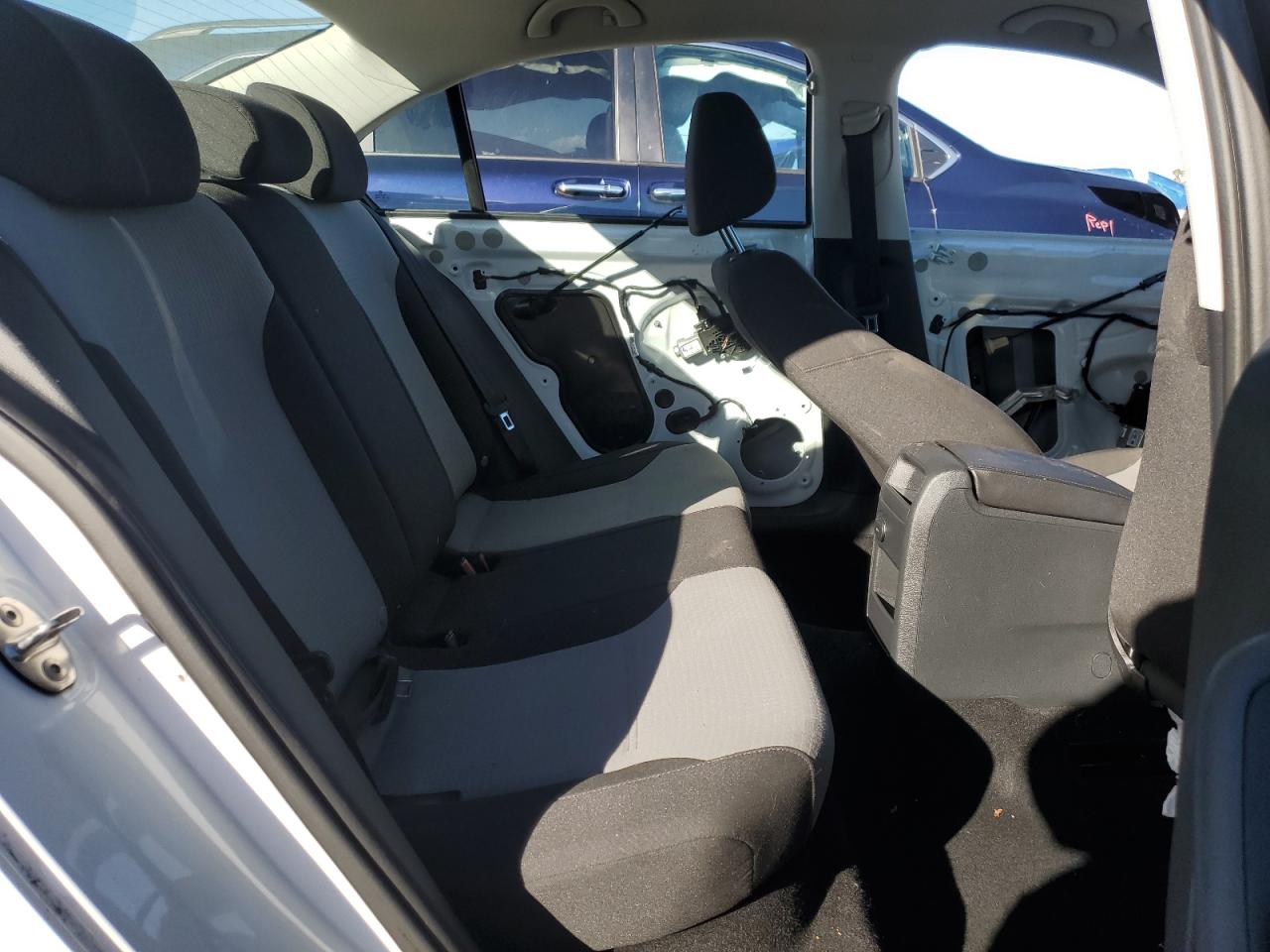 2017 Volkswagen Jetta - Image 10