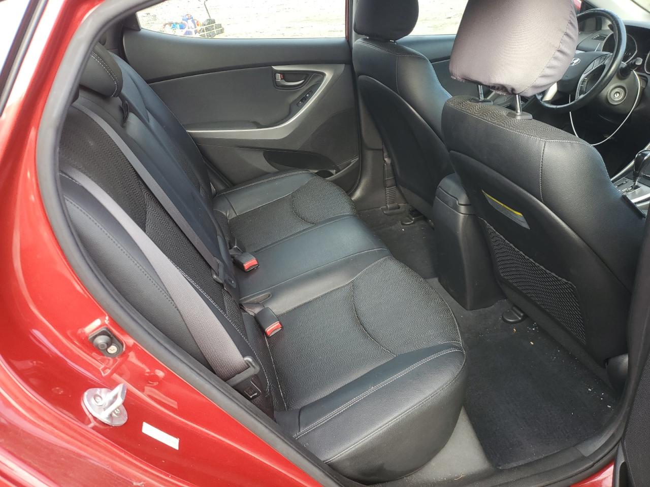 2013 Hyundai Elantra - Image 10