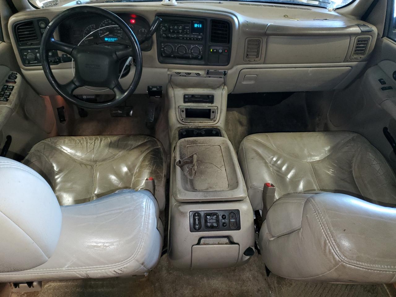 2002 GMC Yukon - Image 8