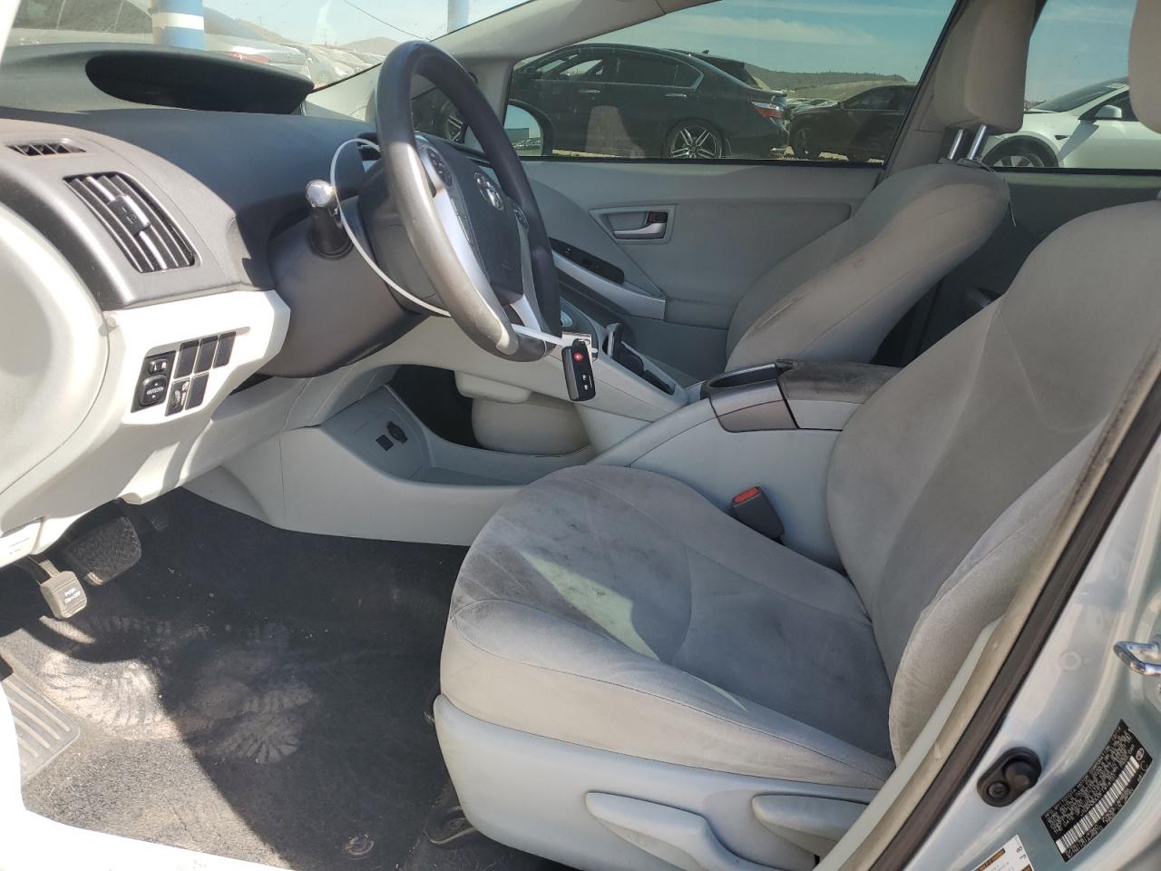 2015 Toyota Prius - Image 7