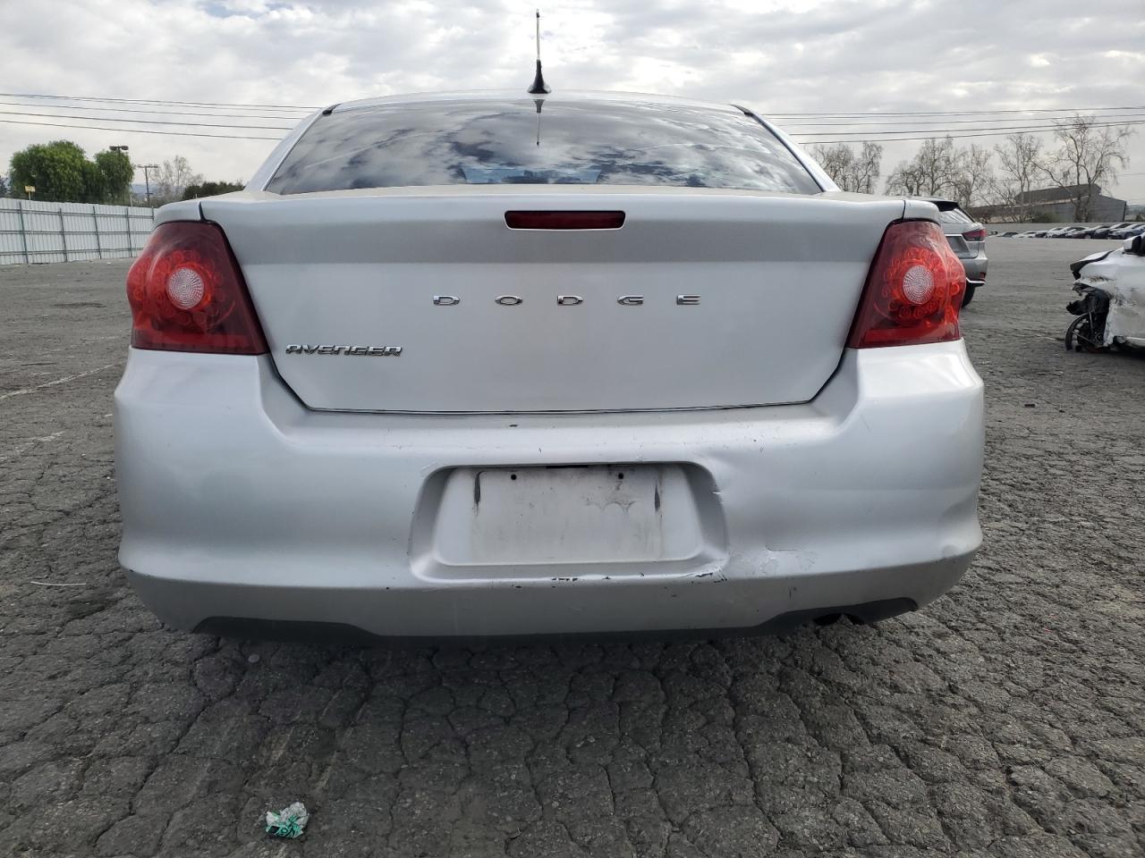 2012 Dodge Avenger - Image 6