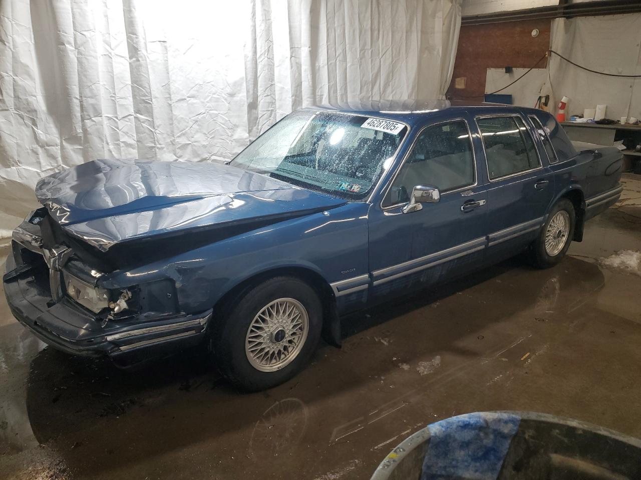 1993 Lincoln Town Car - Image 1