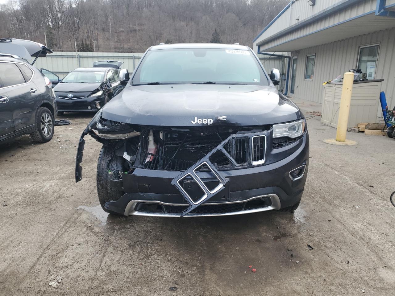 2015 Jeep Grand Cherokee - Image 5