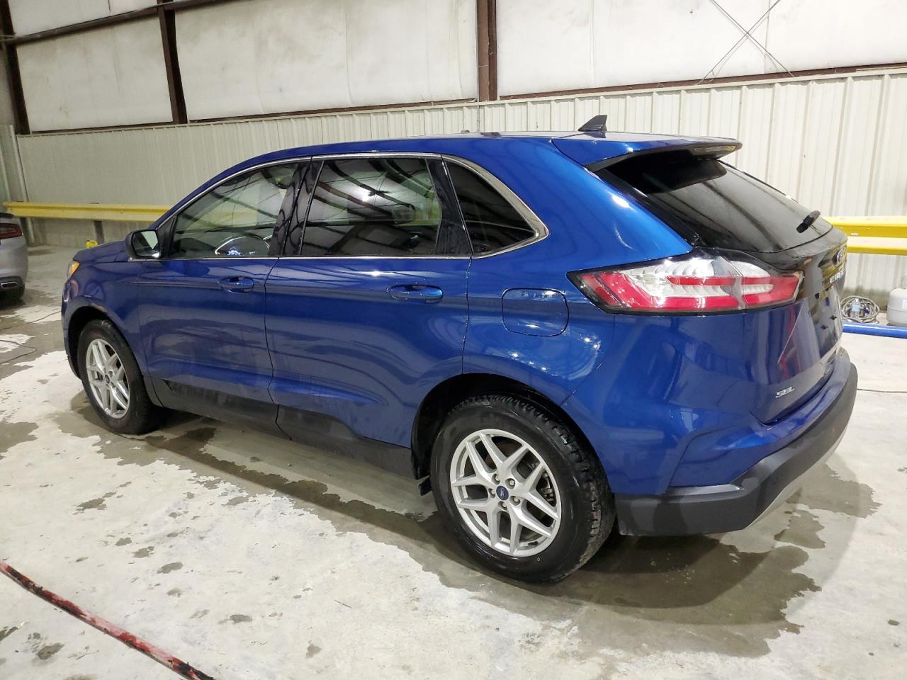 2021 Ford Edge - Image 2