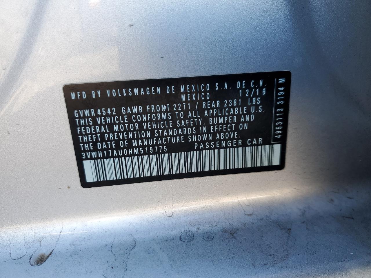 2017 Volkswagen Golf - Image 12