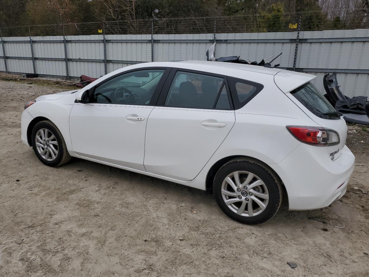 2013 Mazda 3 - Image 2
