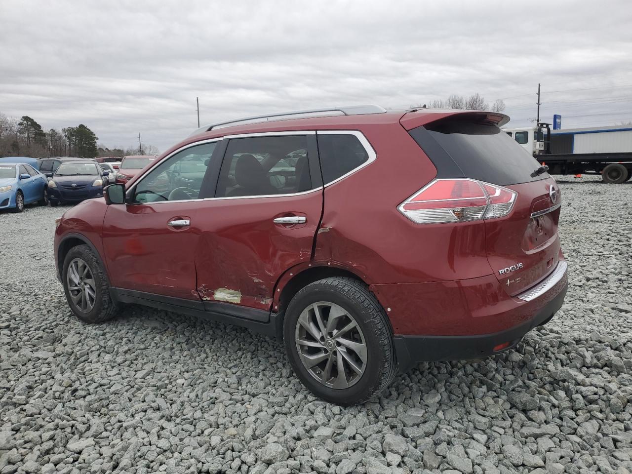 2015 Nissan Rogue - Image 2