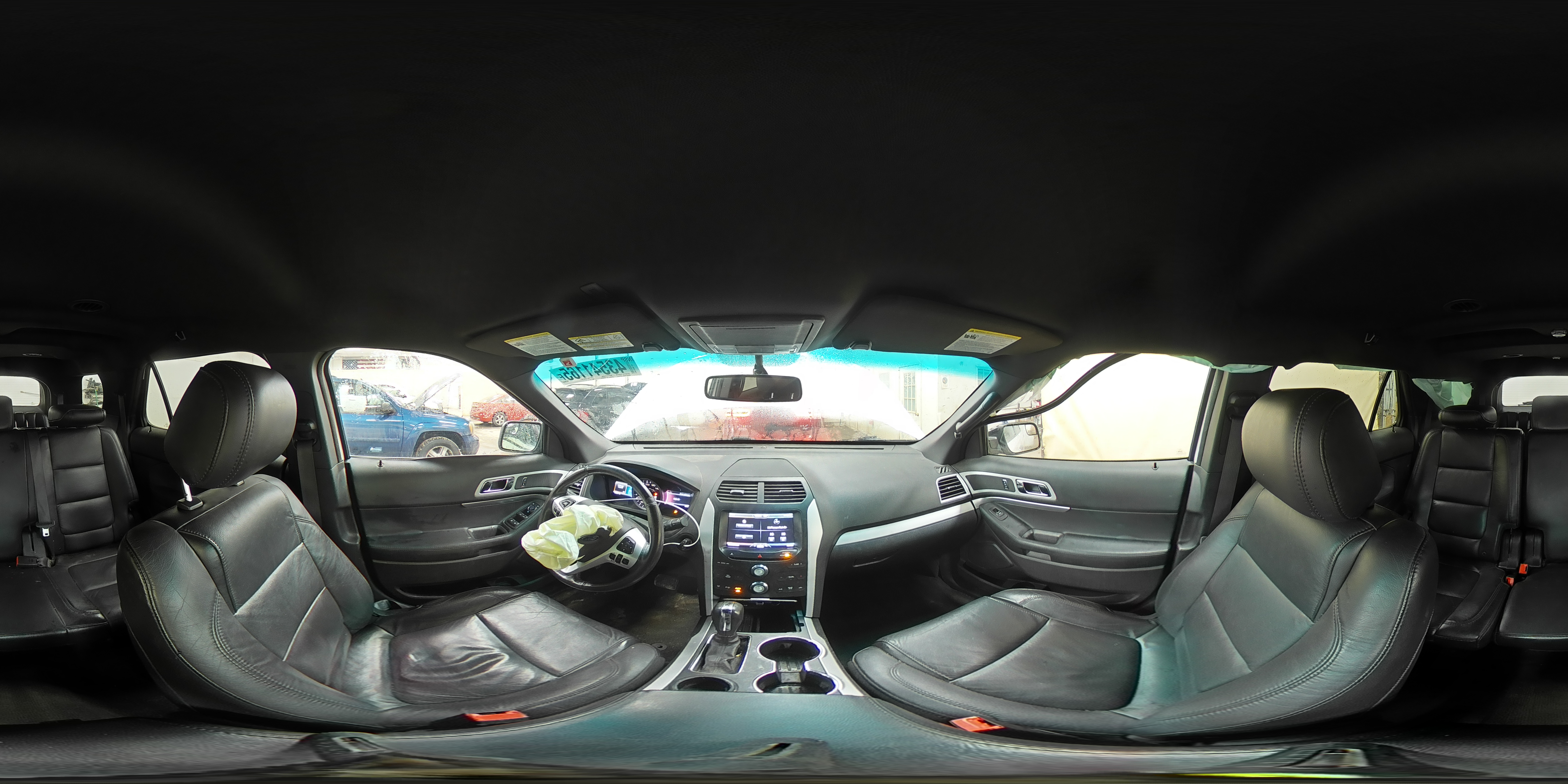 2015 Ford Explorer - Image 15